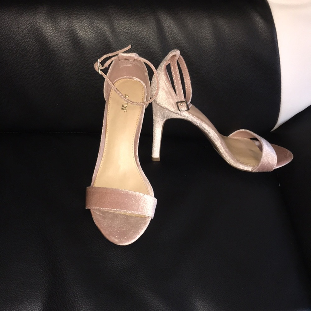 Velvet pink heels